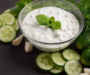 La salsa tzatziki La salsa tzatziki