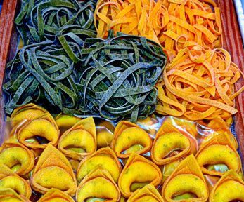 Come colorare la pasta all'uovo