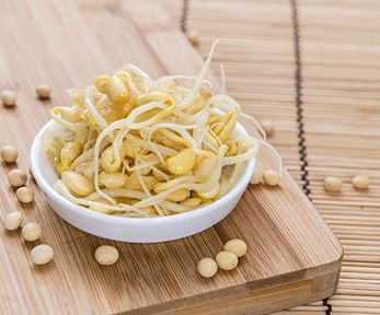 COME CUCINARE I GERMOGLI DI SOIA FRESCHI