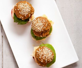 Come fare mini hamburger vegetali Come fare mini hamburger vegetali