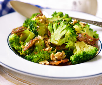 Come realizzare insalate con le verdure invernali cotte