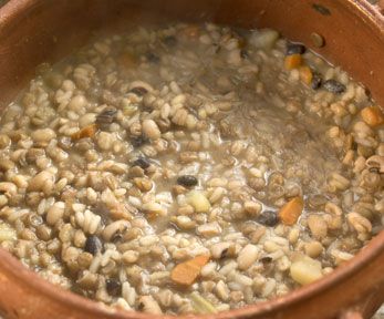 Come si cucina la zuppa di legumi e cereali