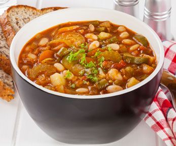 Come cucinare una zuppa di verdure e legumi