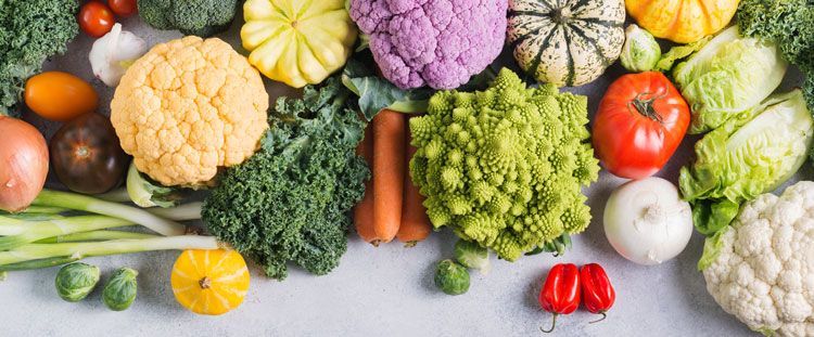 Come realizzare insalate con le verdure invernali