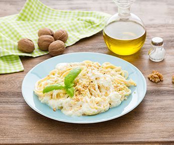 Linguine ricotta e noci