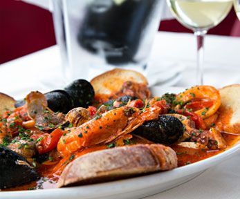 Come si serve il pesce a tavola