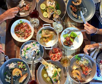 Cosa cucinare per una cena tra amici a base di pesce Cosa cucinare per una cena tra amici a base di pesce