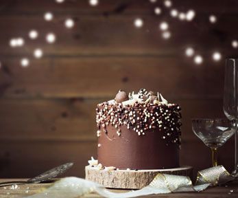 Come decorare una torta di compleanno con il cioccolato