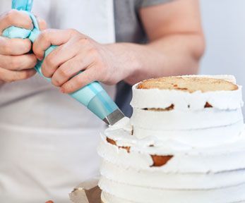 Come farcire una torta di compleanno