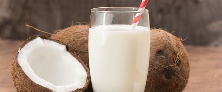 Come utilizzare il latte di cocco in cucina
