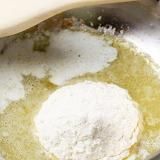 Come fare il fondo bruno (roux)