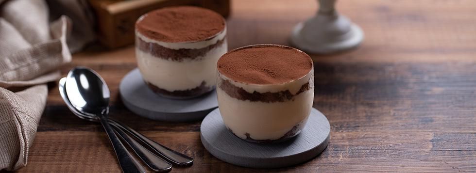 Cheesecake al cioccolato nel bicchiere