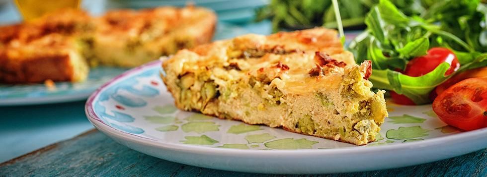 Torta salata con asparagi e tonno