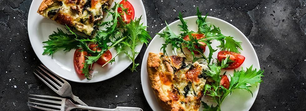 Torta salata con cime di rapa e tonno