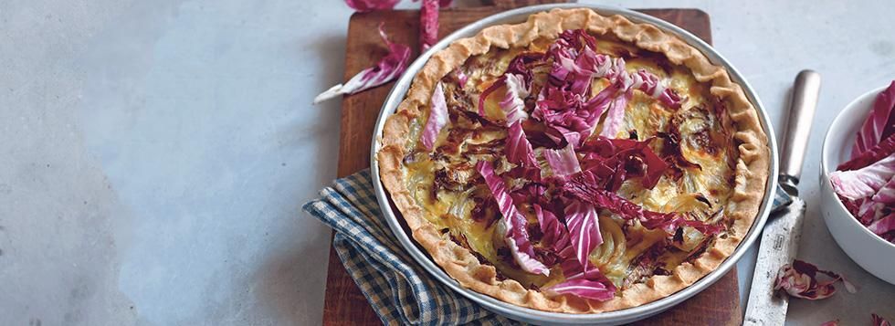 Torta salata con radicchio e zucchine