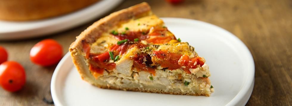 Torta salata con pollo e peperoni Torta salata con pollo e peperoni
