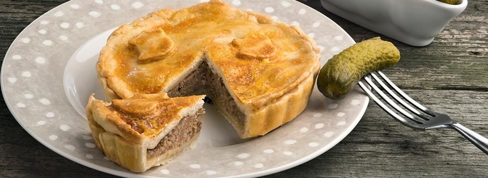 Torta salata con tonno e sottaceti