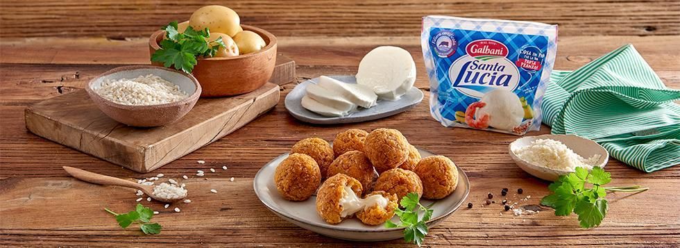 Polpette di riso con cuore di mozzarella