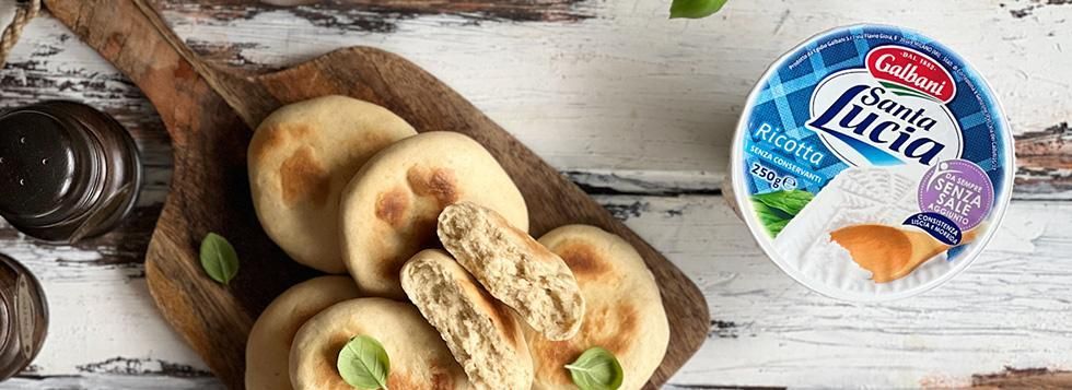 Focaccine di farro alla ricotta