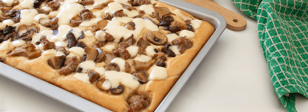 Pizza in teglia alla perugina alta e soffice