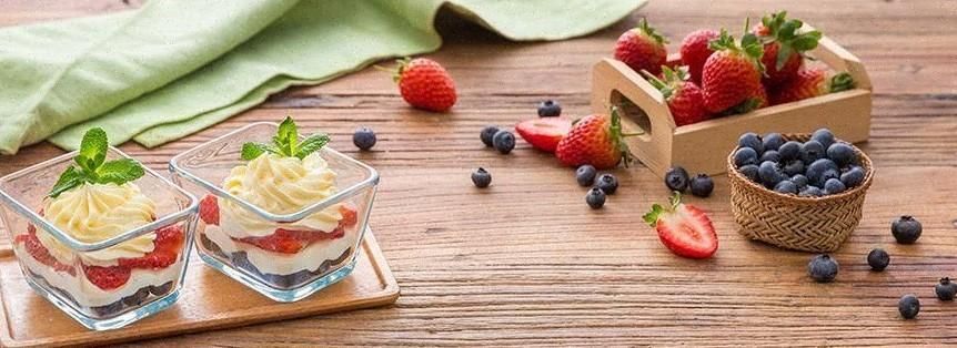 Tiramisù fragole panna Tiramisù fragole panna
