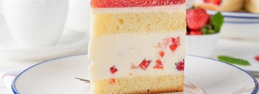 Cheesecake con pan di spagna e mascarpone Cheesecake con pan di spagna e mascarpone