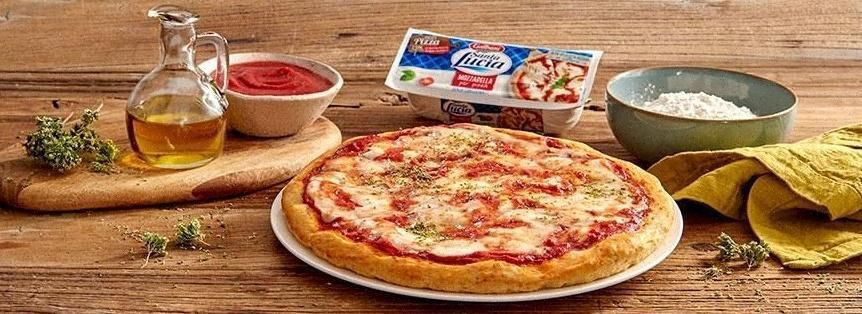Pizza con Farina di semola Pizza con Farina di semola