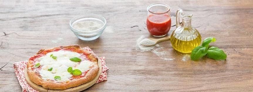 Pizza con yogurt senza lievito 