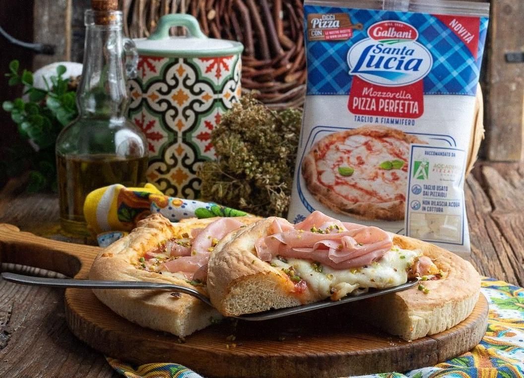 Pizza mortadella pistacchio e stracciatella