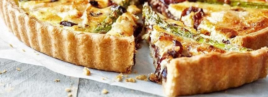Quiche con asparagi e cubetti di mortadella Quiche con asparagi e cubetti di mortadella