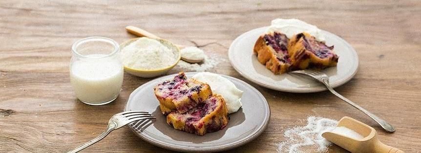 Torta yogurt e frutti di bosco