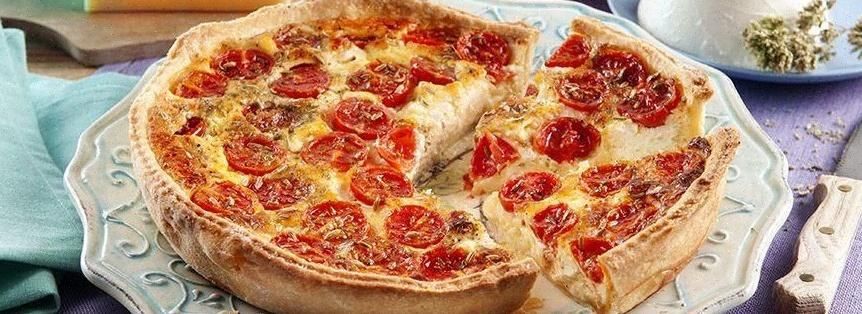 Torta salata con pomodorini