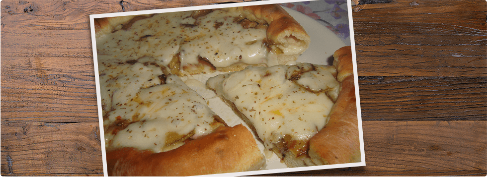 Pizza bianca Praga e zucchine con bordo ripieno