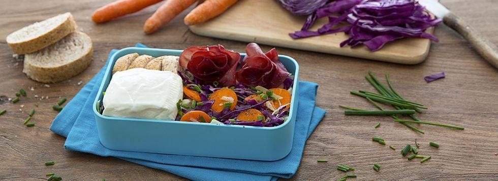 SCHISCETTA CREATIVA: Certosino e insalata di cavolo cappuccio