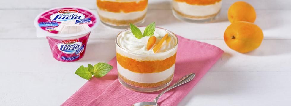Crema fredda alla frutta con crema di ricotta e sciroppo d'acero
