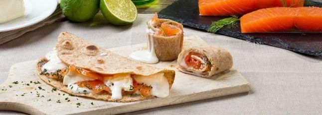 Piadina al salmone marinato, aneto e profumo di lime