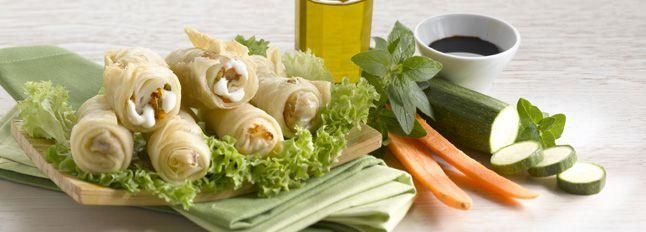 Nem di mozzarella alle erbe con verdure e lattuga