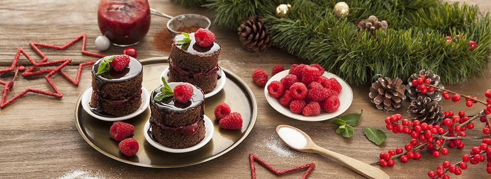 Tortine al cioccolato e marmellata di lamponi