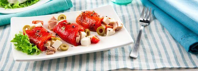 Involtini di peperoni con Formaggio Zero Grassi, tonno, pomodorini e olive