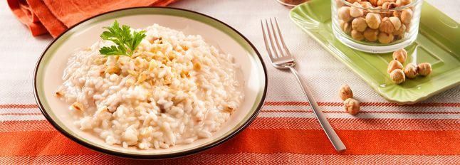 Risotto burro, alici e nocciole