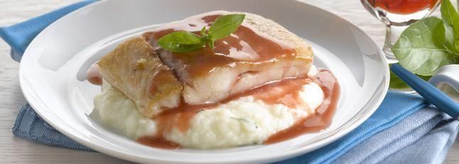 Scaloppina arrostita di ricciola su purea di basilico e Certosa