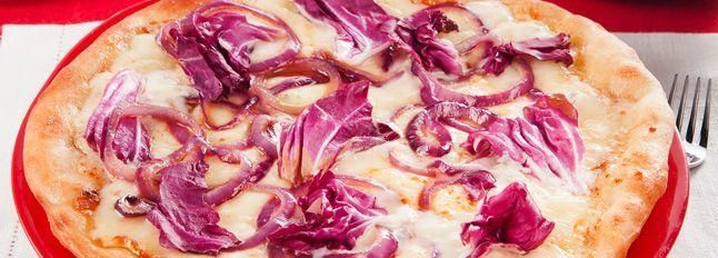 Pizza radicchio e cipolle