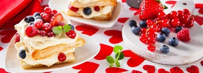 Piccoli tiramisù di sfoglia ai frutti rossi