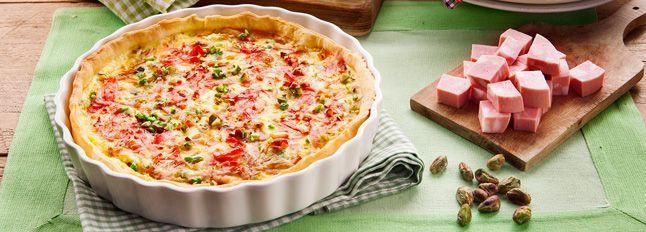 Torta salata di ricotta, mortadella e pistacchi