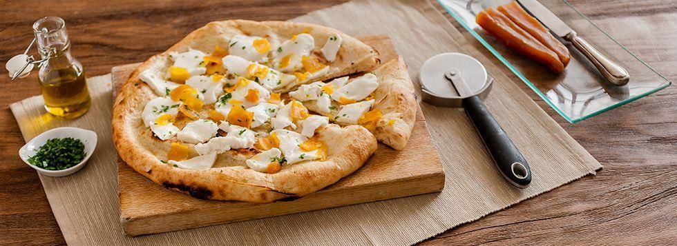 Tonda con Mozzarella la Leggera e bottarga di muggine