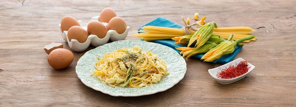 Pasta con fiori di zucca