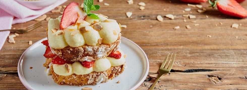 Millefoglie di colomba con crema al mascarpone e fragole
