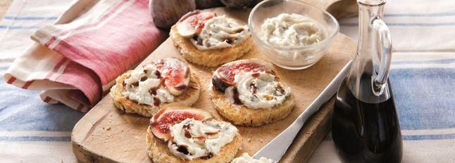 Crostini con fichi e balsamico