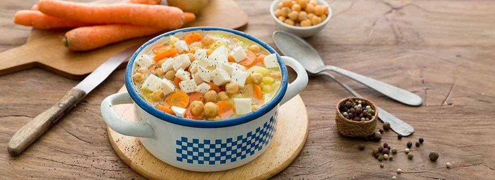 Zuppa di ceci e patate vegetariana