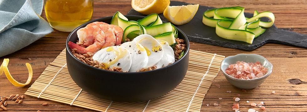 Pokè con Farro, Gamberi, Zucchine e Mozzarella